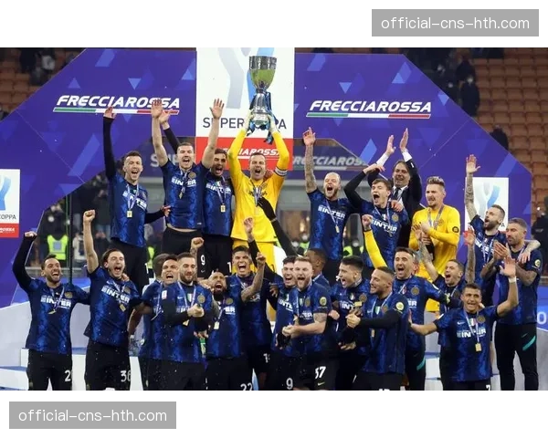 米兰德比战报：国际米兰3-1 AC米兰，恰尔汗奥卢定位球双响破解高压